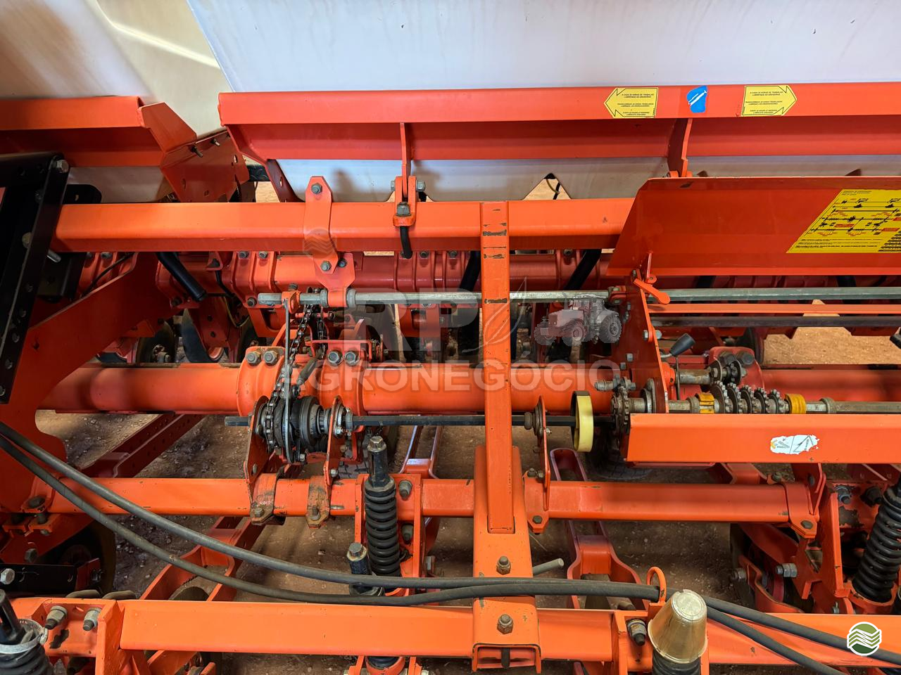 PLANTADEIRA KUHN PDM PG 1300 RP Agronegócio MONTIVIDIU GOIAS GO